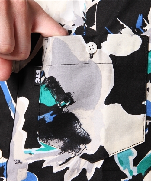 FTC（エフティーシー）の「PRINTED FLORAL B.D SHIRT（シャツ/ブラウス・メンズ・ブルー系その他/ブラック/ホワイト・LARGE/MEDIUM/SMALL/X-LARGE）」の6枚目の写真