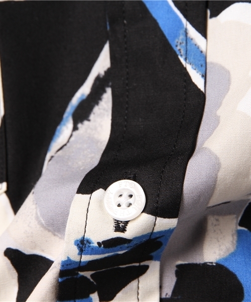 FTC（エフティーシー）の「PRINTED FLORAL B.D SHIRT（シャツ/ブラウス・メンズ・ブルー系その他/ブラック/ホワイト・LARGE/MEDIUM/SMALL/X-LARGE）」の4枚目の写真