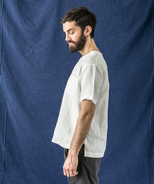 WORK NOT WORK URBAN RESEARCH(ワークノットワークアーバンリサーチ)の「WORK NOT WORK リネンクルーネック半袖プルオーバーシャツ(シャツ/ブラウス・メンズ・ホワイト/ブラック・SMALL/MEDIUM/LARGE)」の3枚目の写真