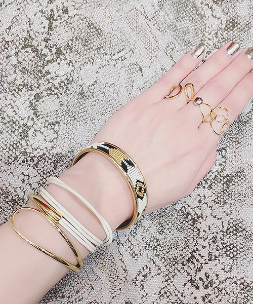 ear PAPILLONNER(イアパピヨネ)の「レザーフックブレスレット(ブレスレット・レディース・シルバー/ターコイズブルー/ホワイト/ブロンズ/その他3・FREE)」の13枚目の写真