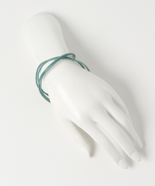 ear PAPILLONNER(イアパピヨネ)の「レザーフックブレスレット(ブレスレット・レディース・シルバー/ターコイズブルー/ホワイト/ブロンズ/その他3・FREE)」の8枚目の写真