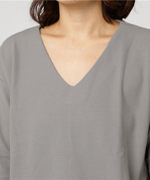 IGNIO（イグニオ）の「Ｖネックカットソー ロングＴシャツ サカリバ素材（Tシャツ/カットソー・レディース・ワイン/ライトグレー/ネイビー・L/M/S/LL）」の6枚目の写真