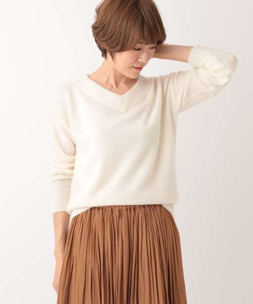 un dix cors（アンディコール）の「ラクーン混Vプルオーバーニット（ニット/セーター・レディース・ライトグレー/ライトブルー/アイボリー/ライラック/ピンク/その他14/ブルー/ライトベージュ/アクア・FREE/ﾌﾘ-）」の2枚目の写真