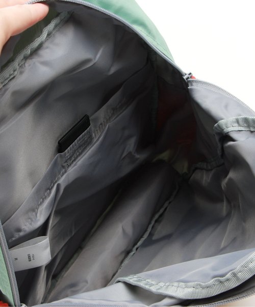 BREEZE（ブリーズ）の「スタンダードリュック（バックパック/リュック・キッズ・キャメル/ブラック/レッド/ブルー/レインボー・MEDIUM/SMALL）」の14枚目の写真