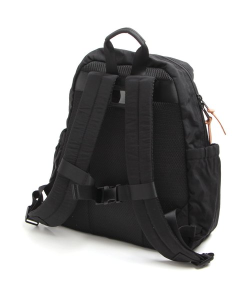 BREEZE（ブリーズ）の「スタンダードリュック（バックパック/リュック・キッズ・キャメル/ブラック/レッド/ブルー/レインボー・MEDIUM/SMALL）」の9枚目の写真