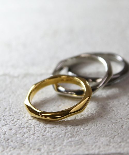 YArKA（ヤーカ）の「【YArKA/ヤーカ】silver925 7surface ring [nanaes]/シルバー925 7面デザインリング（リング・レディース・シルバー/ブラック/ゴールド・#15/#11/#13/#9/#17/#19/#21/#23）」の3枚目の写真