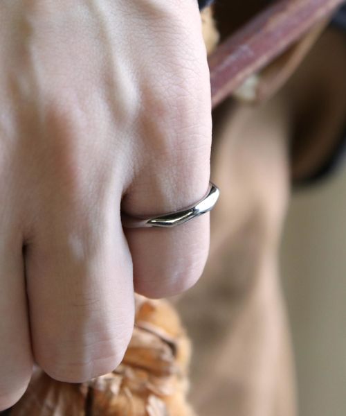 YArKA（ヤーカ）の「【YArKA/ヤーカ】silver925 7surface ring [nanaes]/シルバー925 7面デザインリング（リング・レディース・シルバー/ブラック/ゴールド・#15/#11/#13/#9/#17/#19/#21/#23）」の5枚目の写真