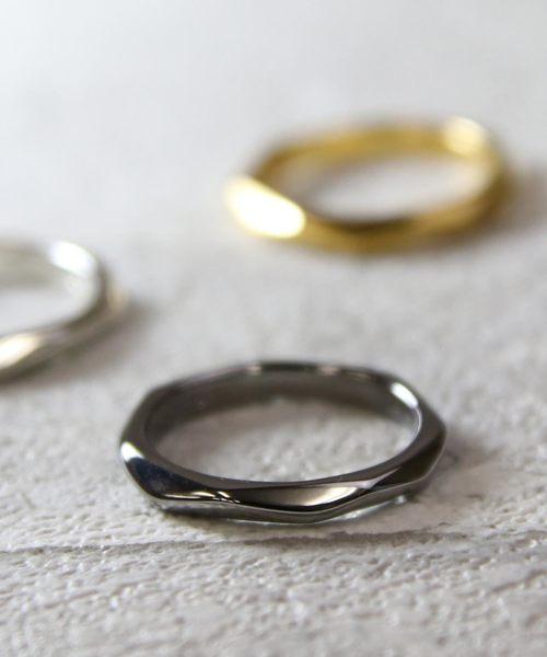YArKA（ヤーカ）の「【YArKA/ヤーカ】silver925 7surface ring [nanaes]/シルバー925 7面デザインリング（リング・レディース・シルバー/ブラック/ゴールド・#15/#11/#13/#9/#17/#19/#21/#23）」の4枚目の写真