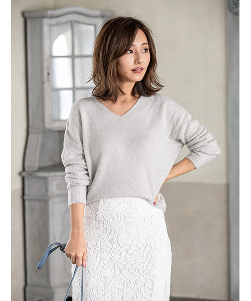 fifth（フィフス）の「Vネックプードルニット（ニット/セーター・レディース・ホワイト/ベージュ/ラベンダー/グレー・MEDIUM）」の2枚目の写真