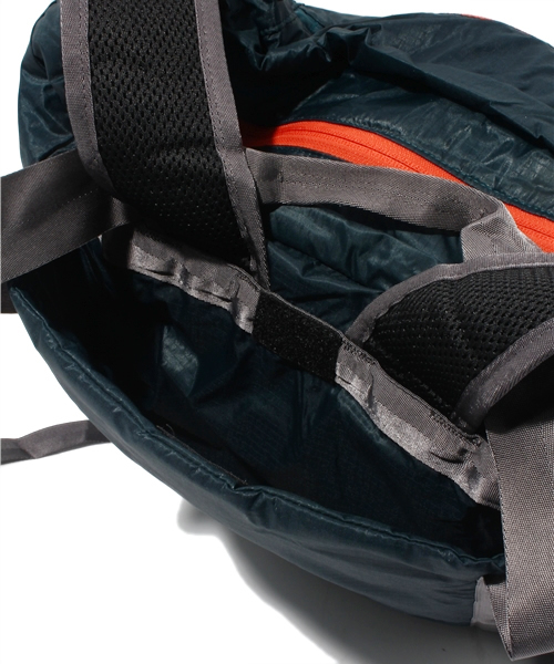 BEAMS BOY（ビームスボーイ）の「Patagonia / Lightweight Travel Tote（トートバッグ・レディース・レッド/ブルー系その他/パープル・ONE SIZE）」の15枚目の写真