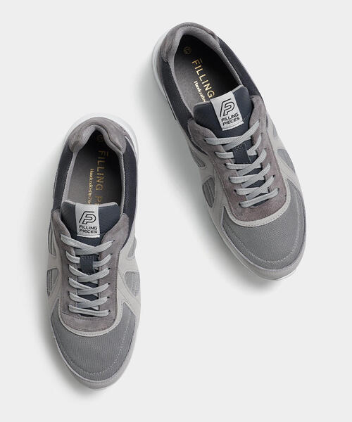 filling pieces race runner