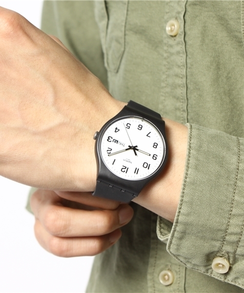 BEAUTY&YOUTH UNITED ARROWS(ビューティーアンドユースユナイテッドアローズ)の「<SWATCH> N/GENTTWICEAGAIN(アナログ腕時計・メンズ・ブラック・ONE)」の2枚目の写真