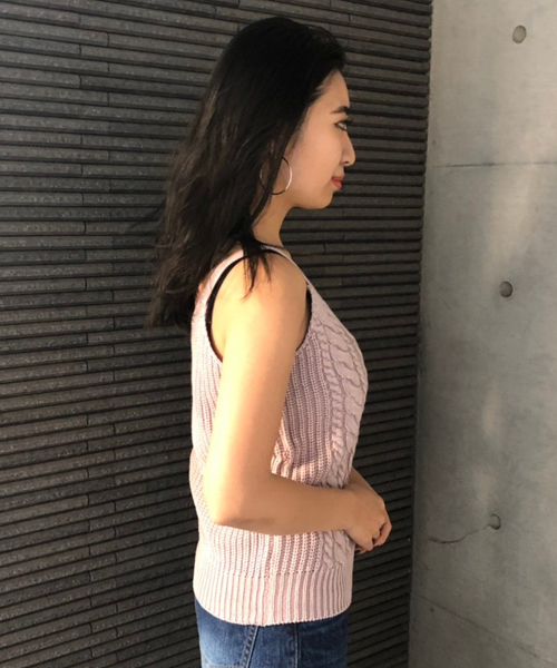 ENVYM（アンビー）の「ダブルケーブルＳ／Ｗ ＫＮＩＴ ＴＴ（タンクトップ・レディース・ベージュ/ネイビー/カーキ/ピンク/グレー・FREE）」の6枚目の写真