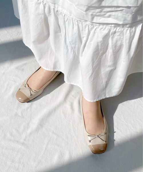 MAMIAN（マミアン）の「スクエアトゥ バレエシューズ（バレエシューズ・レディース・ブラック/ベージュ/グレー系その他/ブラウン/グレイッシュベージュ/アイボリー/グレー×ピンク/ブラック系その他/キャメル/モカ/グレー系その他2/ブラック×ピンク/チャコールグレー/ベージュ系その他・22.5cm/23.0cm/23.5cm/24.0cm/24.5cm/25.0cm）」の12枚目の写真