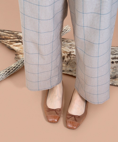 MAMIAN（マミアン）の「スクエアトゥ バレエシューズ（バレエシューズ・レディース・ブラック/ベージュ/グレー系その他/ブラウン/グレイッシュベージュ/アイボリー/グレー×ピンク/ブラック系その他/キャメル/モカ/グレー系その他2/ブラック×ピンク/チャコールグレー/ベージュ系その他・22.5cm/23.0cm/23.5cm/24.0cm/24.5cm/25.0cm）」の14枚目の写真