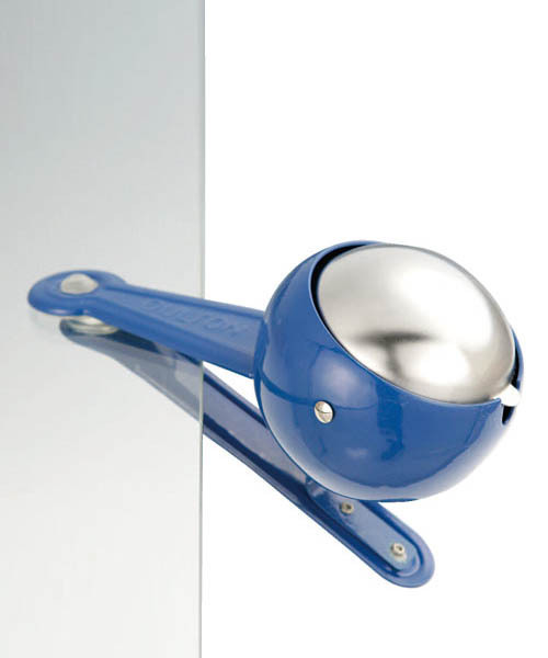 DULTON（ダルトン）の「WINDPROOF CLIP ASHTRAY /ウィンドプルーフ クリップ アッシュトレイ（アッシュトレイ/ライター・メンズ・イエロー/ブルー/ブラック/レッド/アイボリー・FREE）」の10枚目の写真