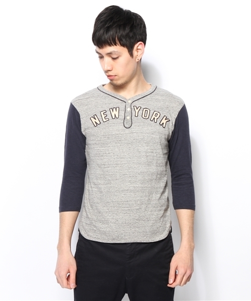 fennica Men's(フェニカメンズ)の「CHESWICK / ヘンリーネックT(Tシャツ/カットソー・メンズ・グレー/レッド・MEDIUM/SMALL/LARGE)」の5枚目の写真