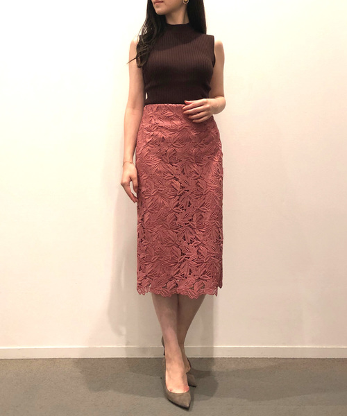 ESTNATION（エストネーション）の「ESTNATION / コットンリブハイネックノースリーブニット（ニット/セーター・レディース・ダークブラウン/ライトベージュ/ライトブルー・38）」の15枚目の写真