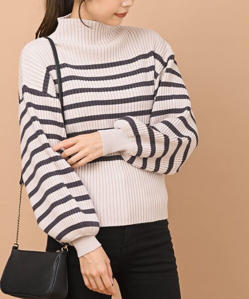 rps（アールピーエス）の「ボリューム袖ボトルネックリブニットプルオーバー（ニット/セーター・レディース・ブラック/ダークグリーン/パープル/アイボリー/ラベンダー/杢グレー/キャメル/ベージュ/ブラウン/ブルー/ピンク/ベージュ系その他/ミント/モカ/オレンジ/グリーン/グレイッシュブルー/イエロー系その他/ブラック系その他2/ホワイト系その他4/ライトベージュ/ピンク系その他/レッド/グレー系その他・M/フリー）」の11枚目の写真