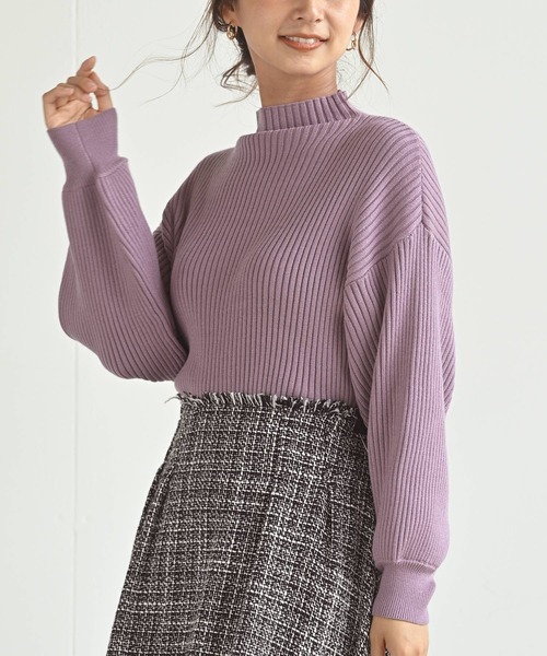 rps（アールピーエス）の「ボリューム袖ボトルネックリブニットプルオーバー（ニット/セーター・レディース・ブラック/ダークグリーン/パープル/アイボリー/ラベンダー/杢グレー/キャメル/ベージュ/ブラウン/ブルー/ピンク/ベージュ系その他/ミント/モカ/オレンジ/グリーン/グレイッシュブルー/イエロー系その他/ブラック系その他2/ホワイト系その他4/ライトベージュ/ピンク系その他/レッド/グレー系その他・M/フリー）」の18枚目の写真