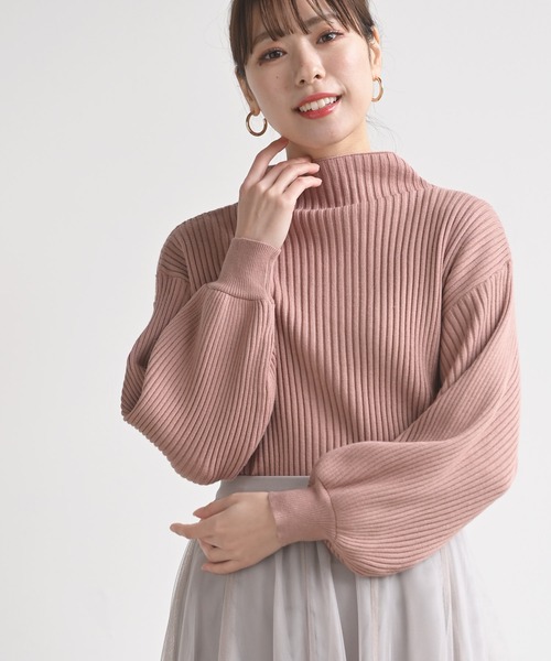 rps（アールピーエス）の「ボリューム袖ボトルネックリブニットプルオーバー（ニット/セーター・レディース・ブラック/ダークグリーン/パープル/アイボリー/ラベンダー/杢グレー/キャメル/ベージュ/ブラウン/ブルー/ピンク/ベージュ系その他/ミント/モカ/オレンジ/グリーン/グレイッシュブルー/イエロー系その他/ブラック系その他2/ホワイト系その他4/ライトベージュ/ピンク系その他/レッド/グレー系その他・M/フリー）」の21枚目の写真