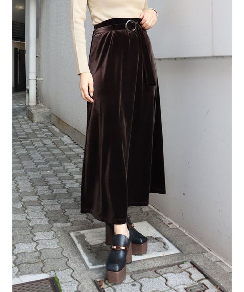 MURUA（ムルーア）の「ベロアマーメイドスカート（スカート・レディース・ブラウン/カーキ/ピンク・FREE）」の2枚目の写真
