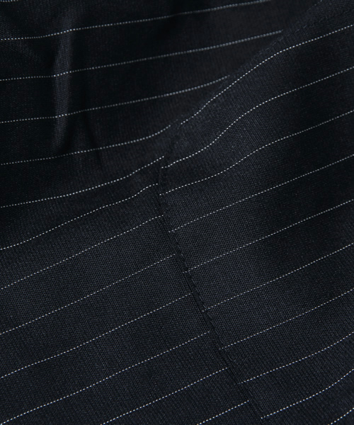 Kastane（カスタネ）の「【Kastane】V開きサロペット（サロペット/オーバーオール・レディース・ネイビー/スミクロ・FREE）」の4枚目の写真