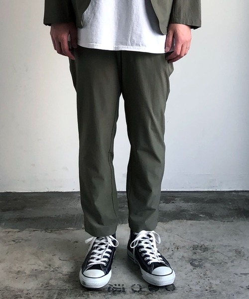 COMMON WARE(コモンウェアー)の「COMMONWARE:NYLON STRETCH LOOSEFIT ANKLE PANTS ナイロン ストレッチ ルーズフィット アンクル パンツ(その他パンツ・メンズ・ブラック/ベージュ/ネイビー/カーキ・M/L/XL)」の4枚目の写真