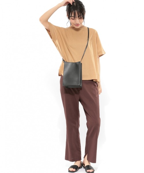 LAKOLE(ラコレ)の「リネン混スラブスリットヘムパンツ / LAKOLE(その他パンツ・レディース・ブラウン/ベージュ/スモーク・SMALL/MEDIUM)」の5枚目の写真