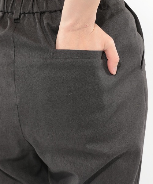 LAKOLE(ラコレ)の「リネン混スラブスリットヘムパンツ / LAKOLE(その他パンツ・レディース・ブラウン/ベージュ/スモーク・SMALL/MEDIUM)」の8枚目の写真