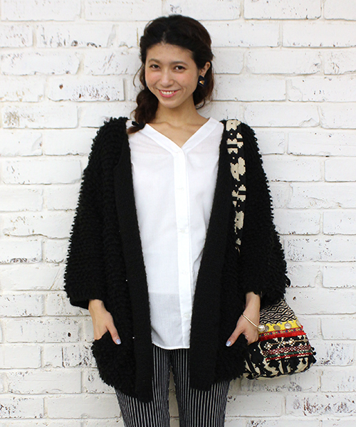 mystic(ミスティック)の「ループカーディガン(カーディガン/ボレロ・レディース・オフホワイト/ブラック/グレー・FREE)」の2枚目の写真