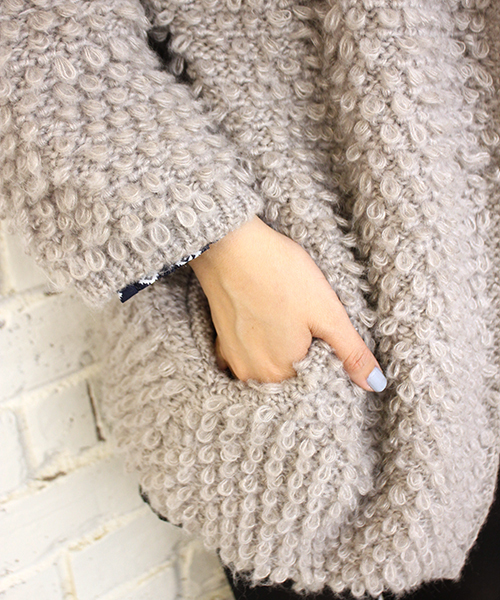 mystic(ミスティック)の「ループカーディガン(カーディガン/ボレロ・レディース・オフホワイト/ブラック/グレー・FREE)」の6枚目の写真