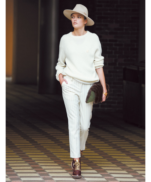 LOUNGEDRESS（ラウンジドレス）の「ミドルゲージニット（ニット/セーター・レディース・アイボリー/レッド/ブラック・ﾌﾘ-）」の5枚目の写真