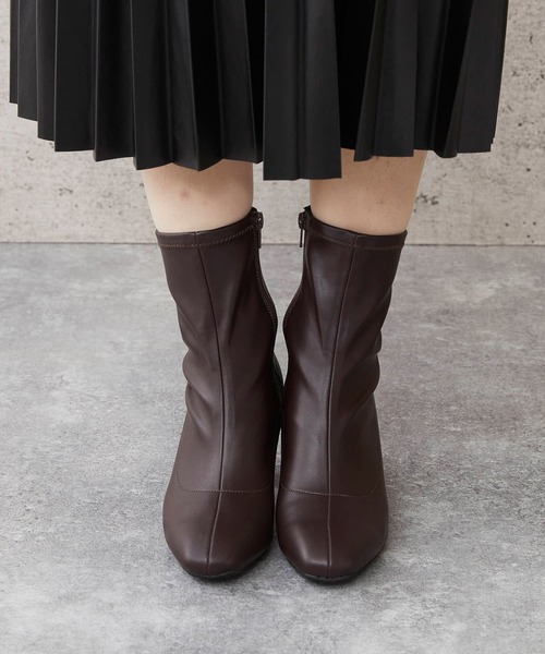 menue（メヌエ）の「スクエアトゥ 美脚魅せ ストレッチブーツ（ブーツ・レディース・ブラック/アイボリー/ブラック系その他/ブラウン系その他/ベージュ/ダークブラウン/グレイッシュベージュ・LL/3L/S/M/L/XS）」の9枚目の写真