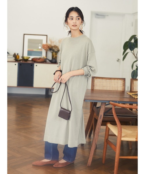 CRAFT STANDARD BOUTIQUE（クラフトスタンダードブティック）の「スリムスクエアトゥVカットフラットパンプス●（パンプス・レディース・ブラック/ブラウン/グレイッシュベージュ・S/M/L）」の12枚目の写真