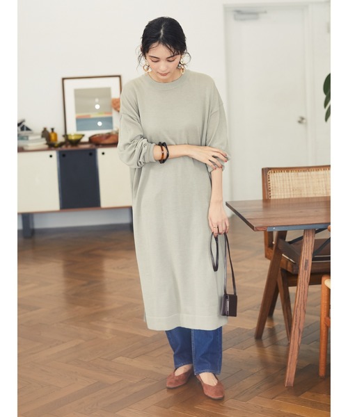 CRAFT STANDARD BOUTIQUE（クラフトスタンダードブティック）の「スリムスクエアトゥVカットフラットパンプス●（パンプス・レディース・ブラック/ブラウン/グレイッシュベージュ・S/M/L）」の14枚目の写真