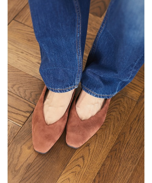 CRAFT STANDARD BOUTIQUE（クラフトスタンダードブティック）の「スリムスクエアトゥVカットフラットパンプス●（パンプス・レディース・ブラック/ブラウン/グレイッシュベージュ・S/M/L）」の16枚目の写真