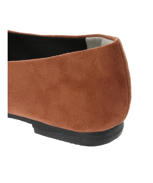 CRAFT STANDARD BOUTIQUE（クラフトスタンダードブティック）の「スリムスクエアトゥVカットフラットパンプス●（パンプス・レディース・ブラック/ブラウン/グレイッシュベージュ・S/M/L）」の20枚目の写真