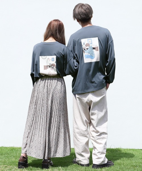 PairPair（ペアペア）の「バックプリント合わせ絵ロンTセット(ユニセックス)（Tシャツ/カットソー・レディース・オフホワイト/ブルー/モカ/スミクロ・FREE）」の4枚目の写真