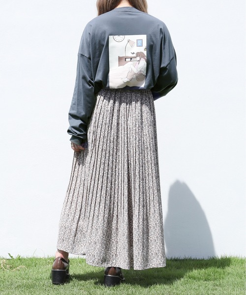 PairPair（ペアペア）の「バックプリント合わせ絵ロンTセット(ユニセックス)（Tシャツ/カットソー・レディース・オフホワイト/ブルー/モカ/スミクロ・FREE）」の10枚目の写真