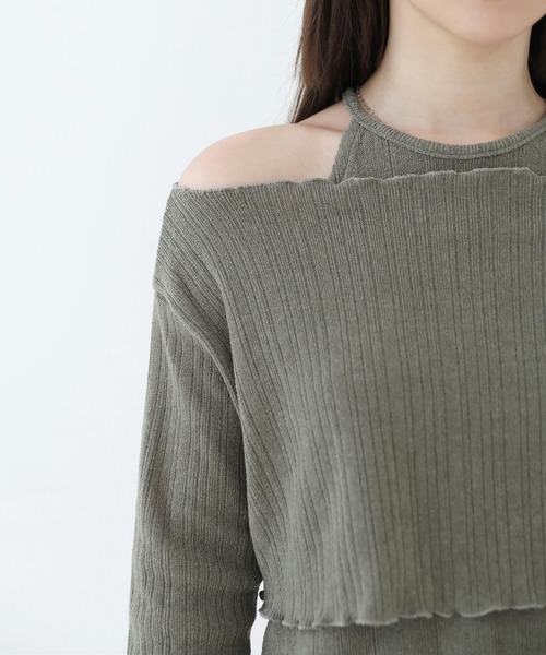 オフショルダークロスカットソートップス（カットソー/Tシャツ