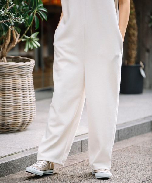 Munich(ミューニック)の「ダブルフェイスブークレ コンビネゾン(サロペット/オーバーオール・レディース・ブラック/カーキ/アイボリー・S/M)」の21枚目の写真