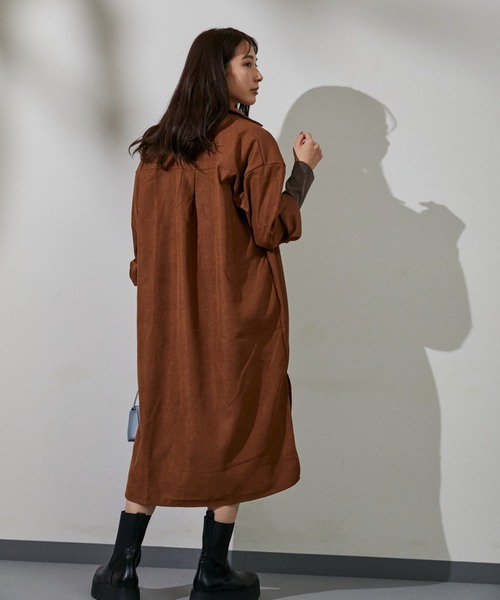 ECRIRE(エクリール)の「ロングシャツワンピース(ワンピース・レディース・ブラック/ベージュ/ブラウン・フリー)」の16枚目の写真