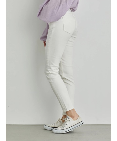 AMERICAN HOLIC（アメリカンホリック）の「スキニーフィットホワイトカツラギ（デニムパンツ・レディース・ホワイト・X-SMALL/SMALL/MEDIUM/LARGE/LL）」の2枚目の写真