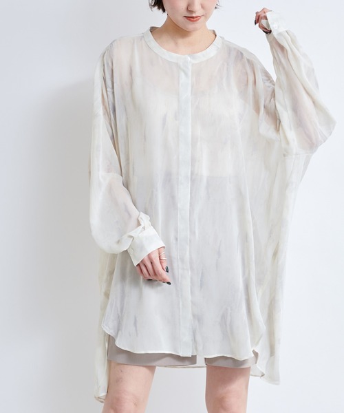 DouDou（ドゥドゥ）の「マーブルプリントBIGシャツ（シャツ/ブラウス・レディース・グリーン/ブルー・FREE）」の2枚目の写真