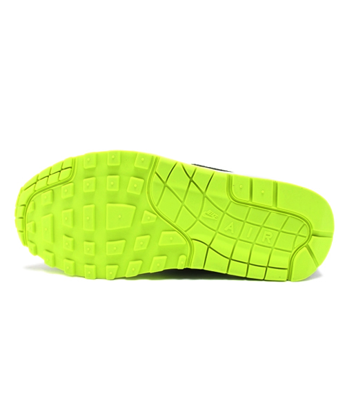 NIKE（ナイキ）の「ウィメンズ ナイキ エアマックス1 WMNS NIKE AIR MAX 1 319986-030（スニーカー・レディース・ブラック・24cm/23cm/24.5cm/23.5cm）」の3枚目の写真