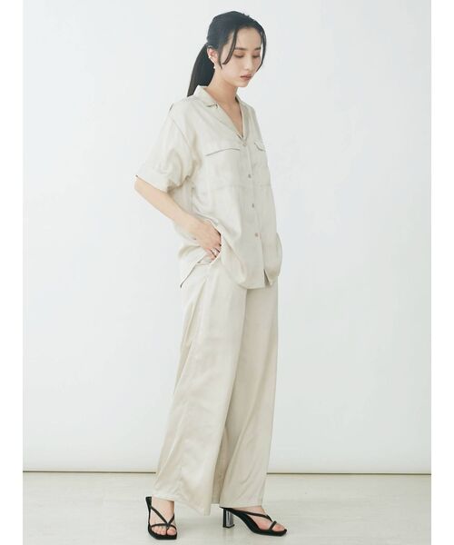 EVRIS（エヴリス）の「サテンワイドイージーパンツ【セットアップ着用可能】（その他パンツ・レディース・パープル/カーキ/ベージュ/ブラック・FREE）」の14枚目の写真