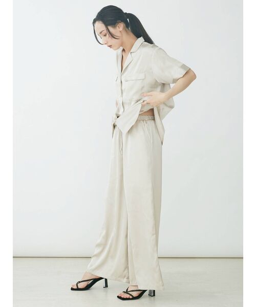 EVRIS（エヴリス）の「サテンワイドイージーパンツ【セットアップ着用可能】（その他パンツ・レディース・パープル/カーキ/ベージュ/ブラック・FREE）」の7枚目の写真