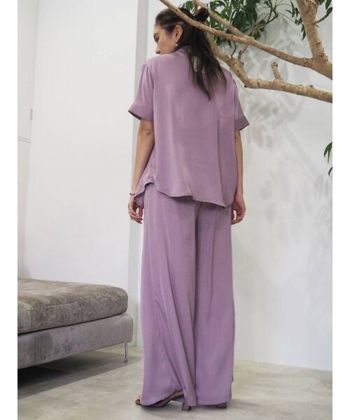 EVRIS（エヴリス）の「サテンワイドイージーパンツ【セットアップ着用可能】（その他パンツ・レディース・パープル/カーキ/ベージュ/ブラック・FREE）」の15枚目の写真