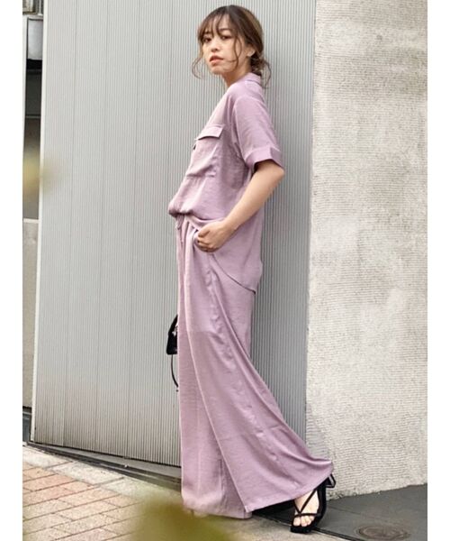 EVRIS（エヴリス）の「サテンワイドイージーパンツ【セットアップ着用可能】（その他パンツ・レディース・パープル/カーキ/ベージュ/ブラック・FREE）」の8枚目の写真